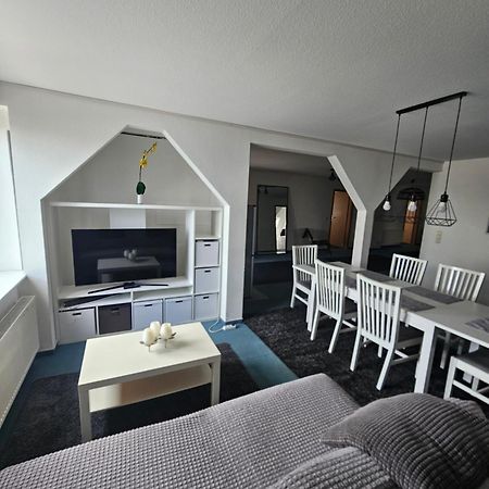 6 Bedroom Private Apartment & Lounge 로스토크 외부 사진