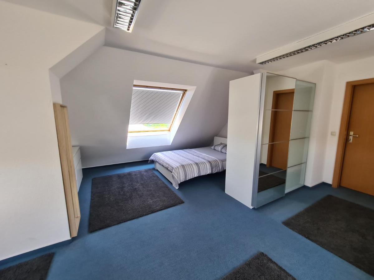 6 Bedroom Private Apartment & Lounge 로스토크 외부 사진