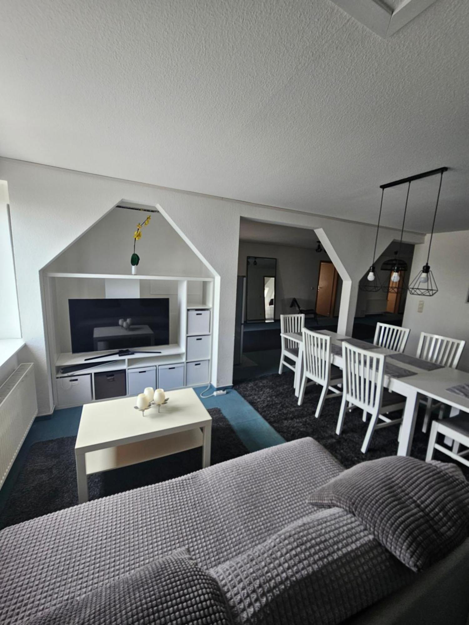 6 Bedroom Private Apartment & Lounge 로스토크 외부 사진