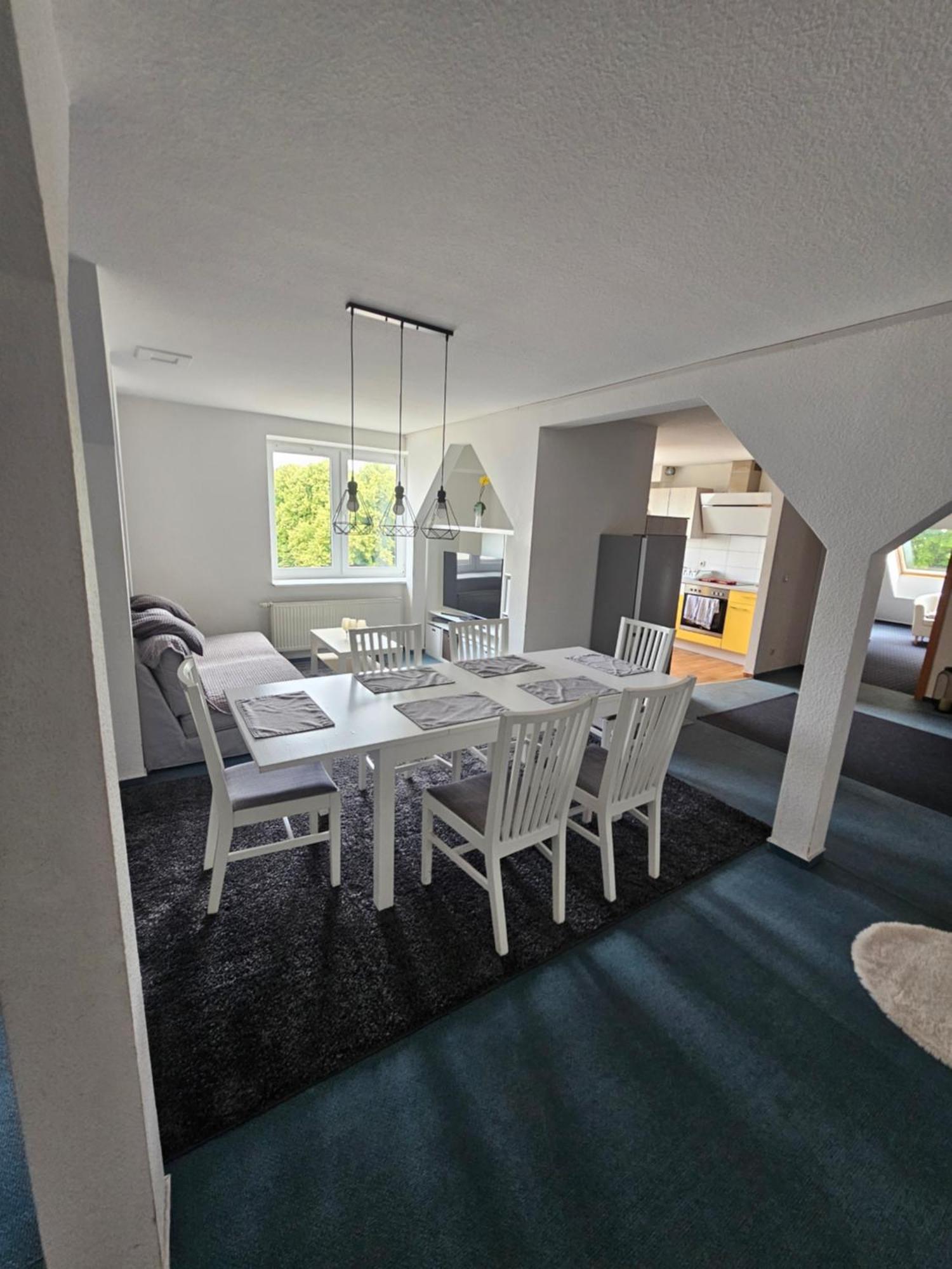 6 Bedroom Private Apartment & Lounge 로스토크 외부 사진
